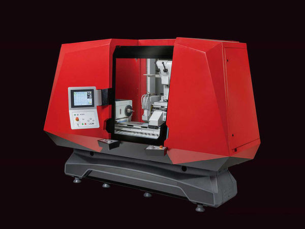 在使用車銑復(fù)合機時應(yīng)嚴格按照以下規(guī)定操作